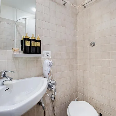 Vivilo Collection - Marche 54 4bdr - Close To Via Veneto * Rome