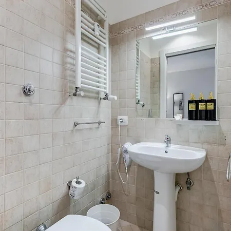 Apartment Vivilo Collection - Marche 54 4bdr - Close To Via Veneto Rome